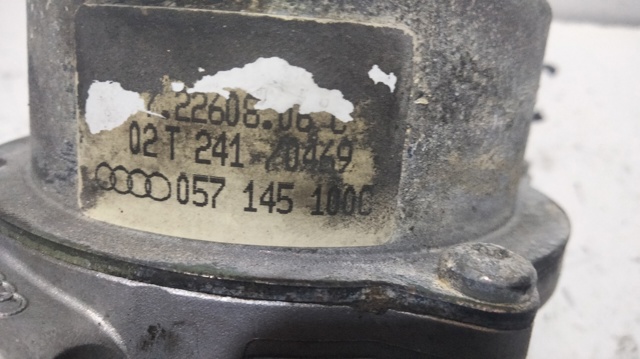 Bomba a vácuo 057145100C VAG