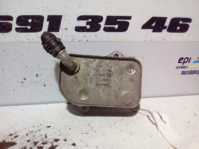 Radiador de óleo (frigorífico), debaixo de filtro 06B117021 VAG