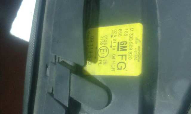 Luz esquerda 09119523 OPEL