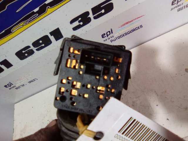 Comutador esquerdo instalado na coluna da direção 09185413 OPEL
