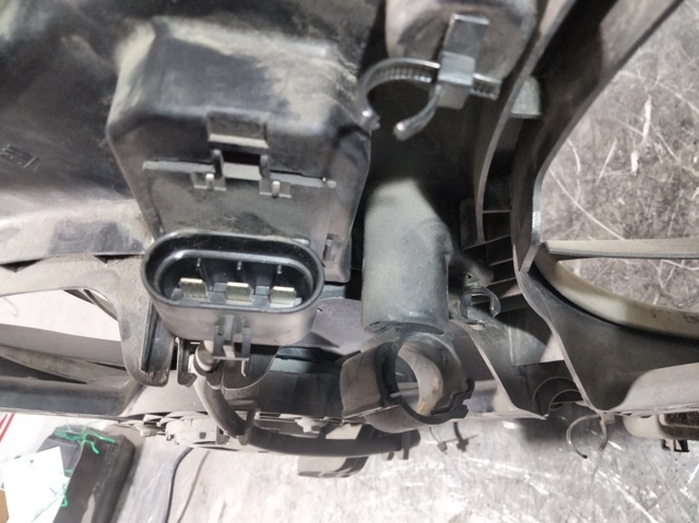 Difusor do radiador de esfriamento, montado com motor e roda de aletas 13223018 OPEL