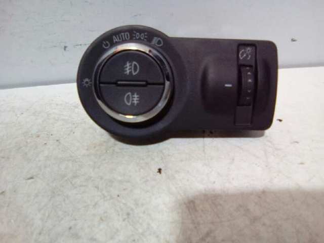 Comutador das luzes no "painel de instrumentos" 13268707 OPEL
