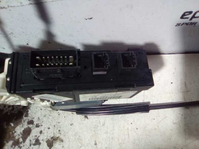 Motor de acionamento de vidro da porta dianteira esquerda 1488740080 PEUGEOT