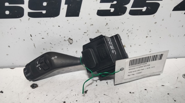 Comutador esquerdo instalado na coluna da direção 17D9401 FORD