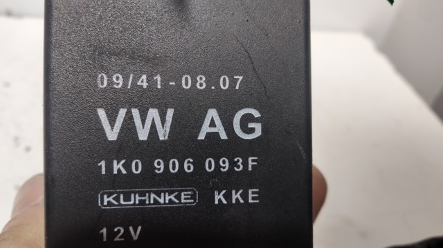Módulo de direção (Centralina eletrônica) da bomba de combustível 1K0906093F VAG