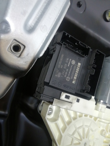 Motor de acionamento de vidro da porta dianteira direita 1K0959792L VAG