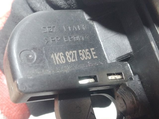 Fecho de tampa de porta-malas (de 3ª/5ª porta traseira) 1K6827505E VAG