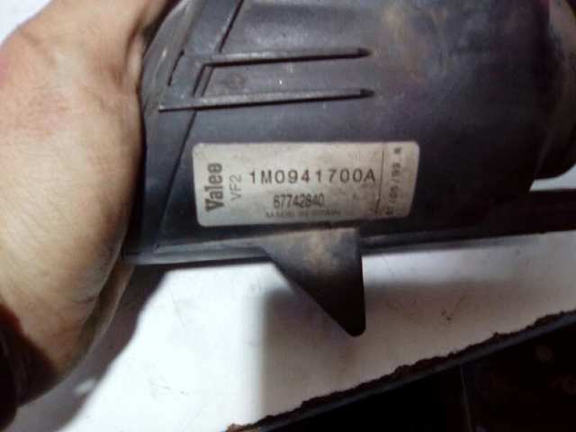 Luzes de nevoeiro direitas 1M0941700A VAG
