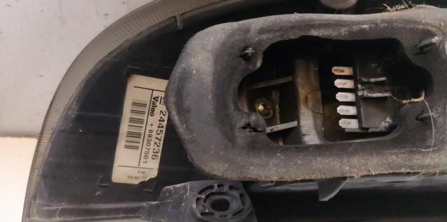 Lanterna traseira direita 24457236 OPEL