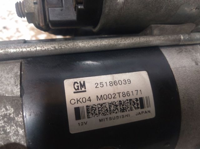 Motor de arranco 25186039 OPEL