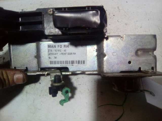 2T1AV21812AE Ford