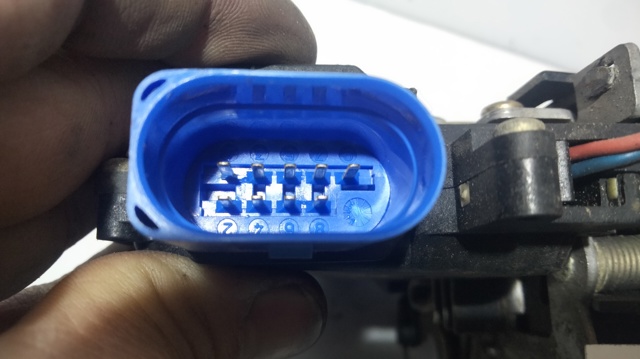 Fecho da porta dianteira direita 3D1837016 VAG