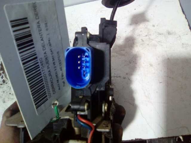 Fecho da porta dianteira direita 4E1837016 VAG