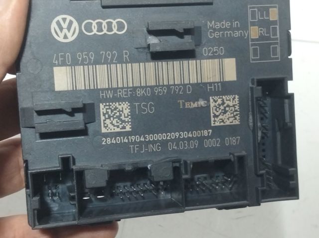 Módulo de conforto da porta dianteira 4F0959792R VAG