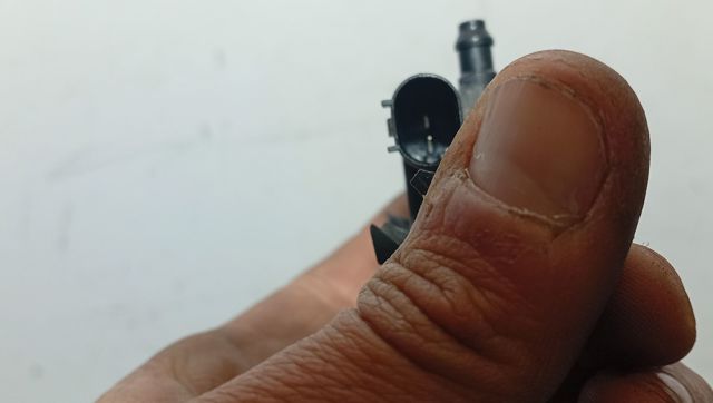 Injetor esquerdo de fluido para lavador de pára-brisas 4L0955987C VAG
