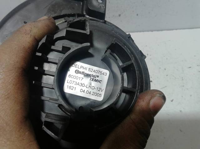 Motor de ventilador de forno (de aquecedor de salão) 52407543 OPEL
