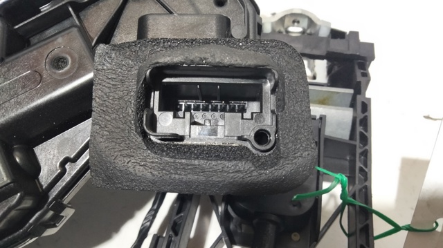 Fecho da porta dianteira esquerda 5TB837015 VAG