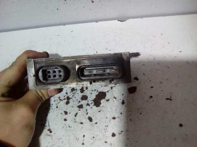 Relê das velas de incandescência 7700111525 RENAULT