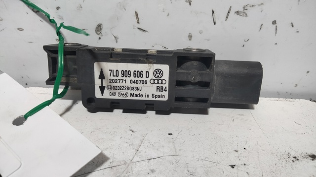 7L0909606D VAG