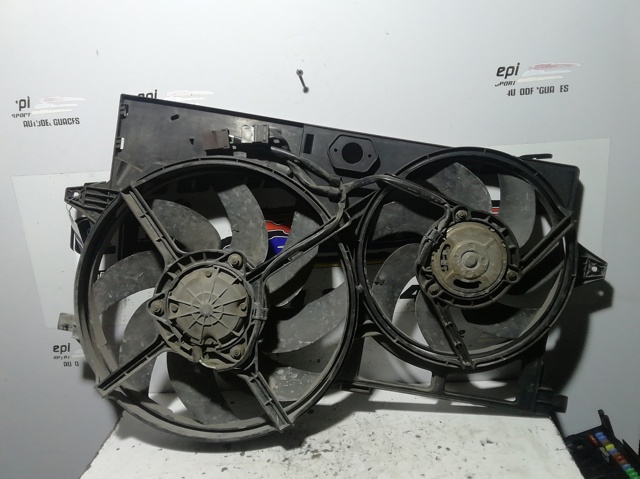 Difusor do radiador de esfriamento, montado com motor e roda de aletas 8240141 PEUGEOT