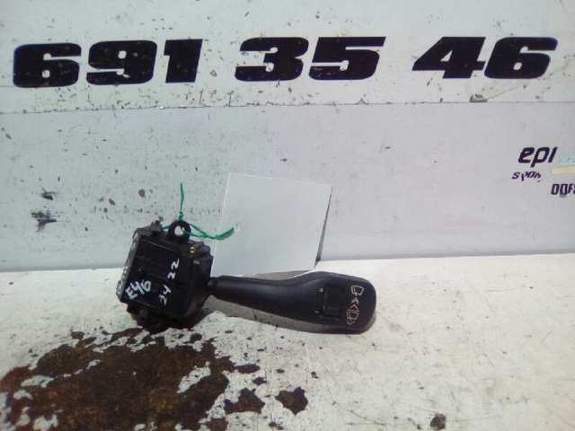 Comutador direito instalado na coluna da direção 8363664M BMW