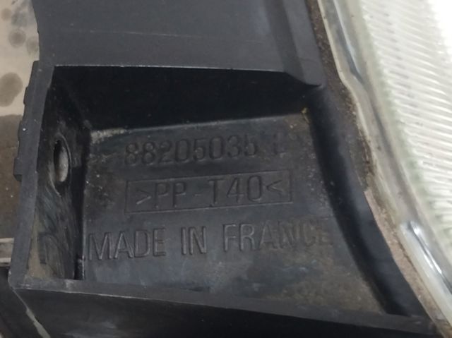 Luz esquerda 88205035 PEUGEOT