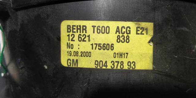 Motor de ventilador de forno (de aquecedor de salão) 90437893 OPEL