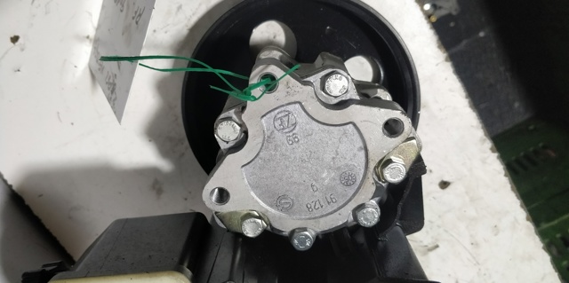 Bomba da Direção hidrâulica assistida 90495960 OPEL