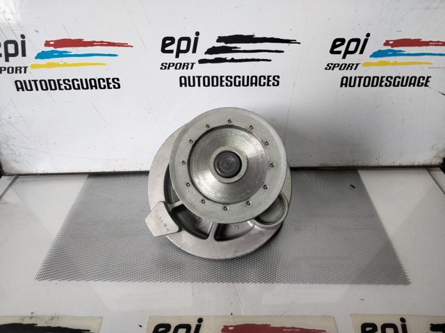 Bomba de água (bomba) de esfriamento 92226211 OPEL