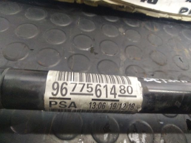 Semieixo (acionador) dianteiro esquerdo 9677561480 PEUGEOT