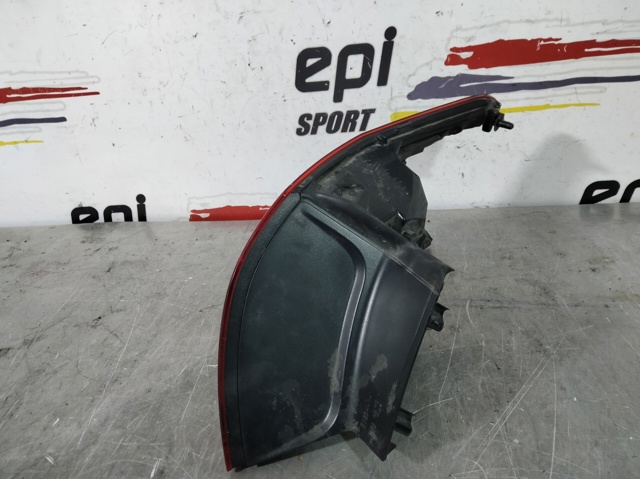 Lanterna traseira esquerda externa 9677817680 PEUGEOT