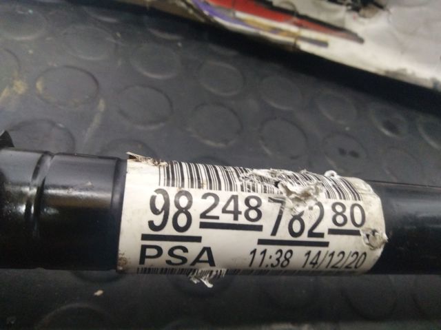 Semieixo (acionador) dianteiro direito 9806699780 PEUGEOT