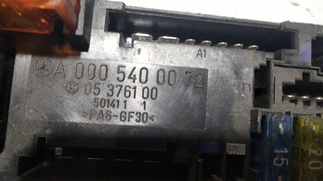 Unidade de dispositivos de segurança A0005400072 MERCEDES