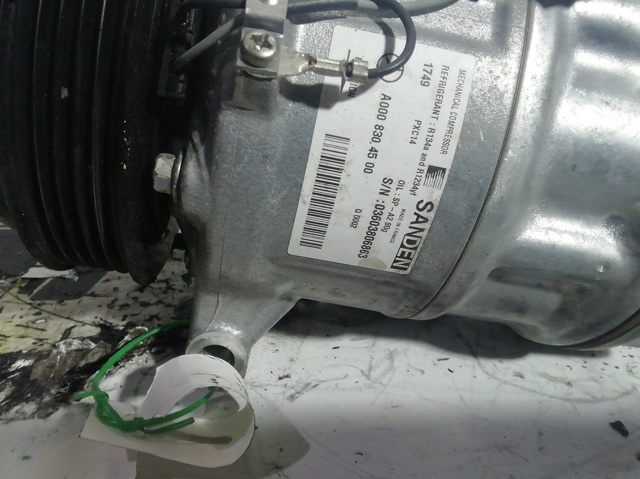 A0008304500 Mercedes
