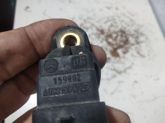 Sensor de posição da árvore distribuidora A0031539728 MERCEDES