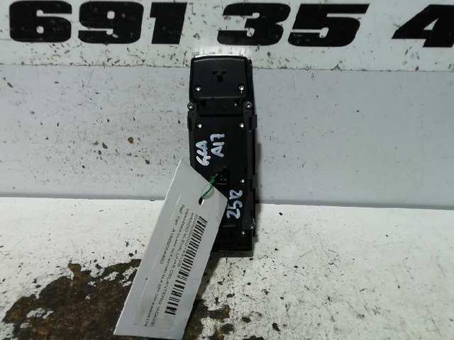 Unidade de botões dianteira esquerda de controlo de elevador de vidro A1669054400 MERCEDES
