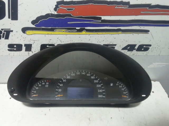 Painel de instrumentos (quadro de instrumentos) A2035406111 MERCEDES