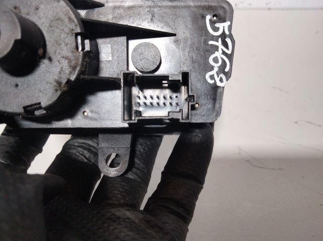 Comutador das luzes no "painel de instrumentos" A2115450104 MERCEDES