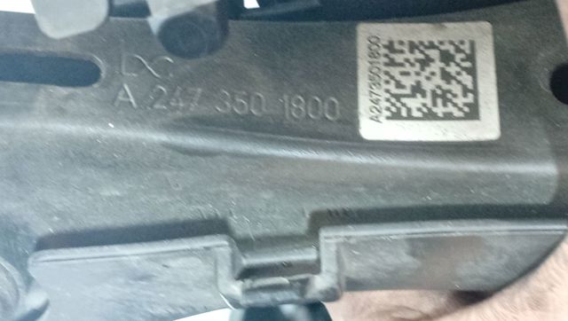 Barra transversal de suspensão traseira A2473501800 MERCEDES