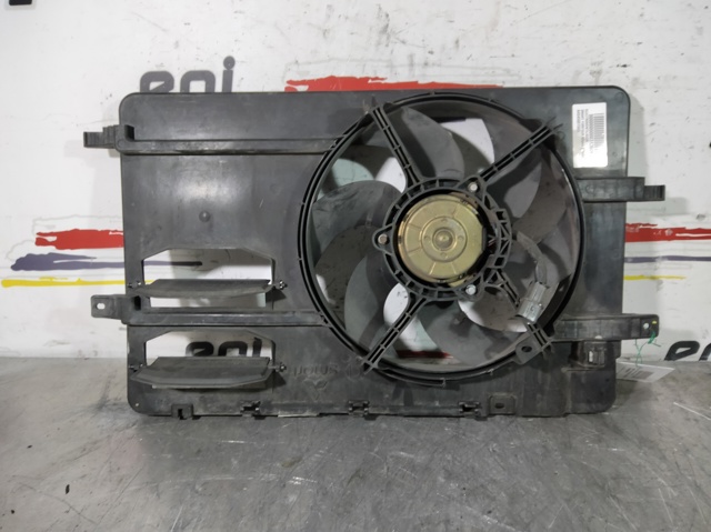 Radiador de esfriamento de motor A4545001503 MERCEDES