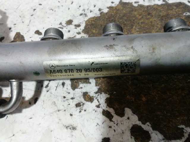 Distribuidor de combustível (rampa) A6400702095 MERCEDES