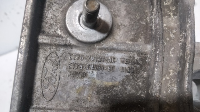 Coxim (suporte) esquerdo de motor ET767M121AC FORD