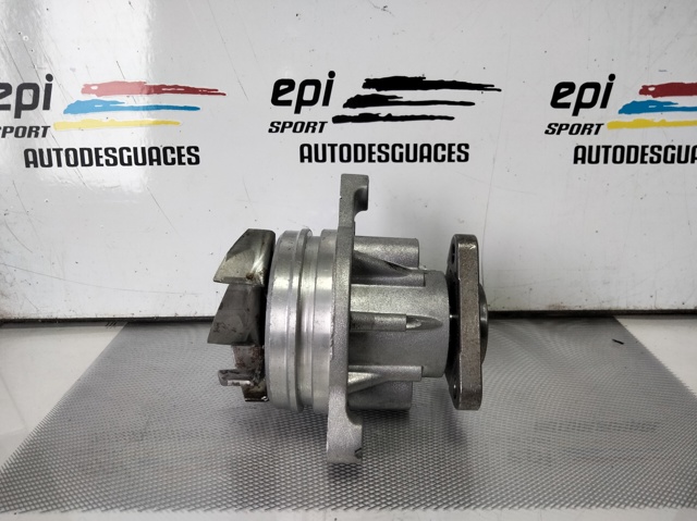 Bomba de água (bomba) de esfriamento LR025302 LAND ROVER