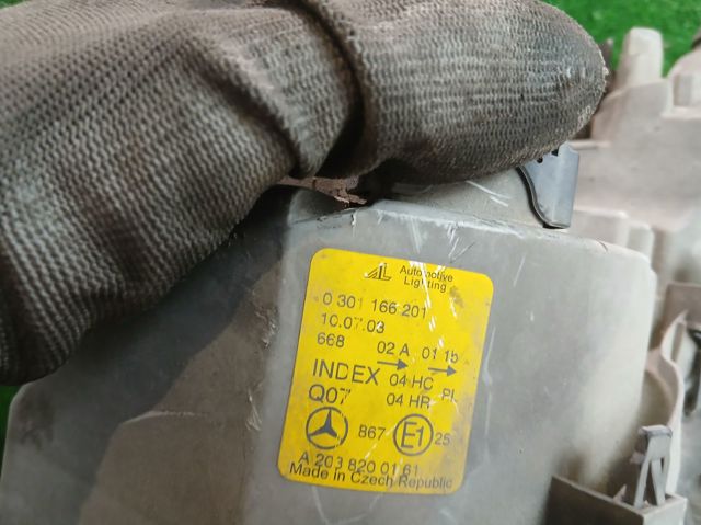 Luz esquerda Mercedes C  W203 ao melhor preço