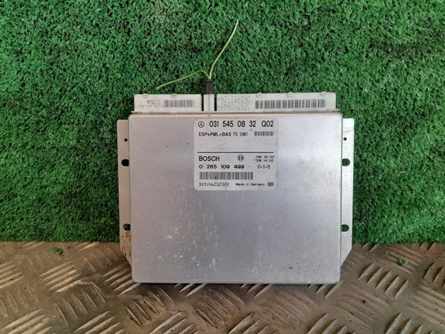 0315450832Q02 Mercedes