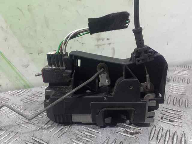 Fecho da porta dianteira esquerda para Renault Trafic JL