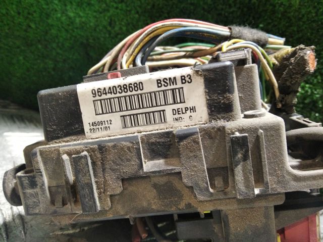 Unidade de dispositivos de segurança para Peugeot 206 2D