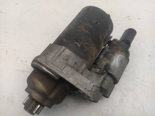 Motor de arranco 0001120402 VAG