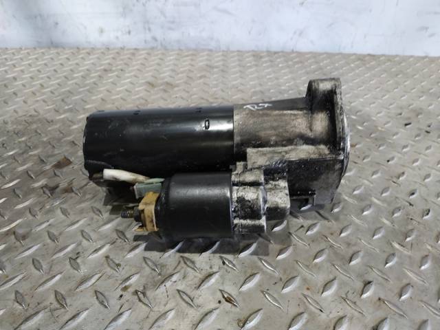 Motor de arranco 0001124020 VAG