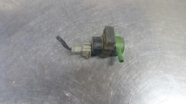 Válvula de adsorvedor dos vapores de combustível 0004703293 MERCEDES